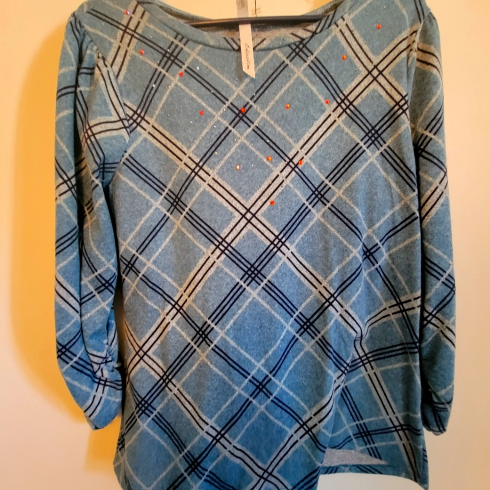NY collection blue plaid long sleeve shirt
